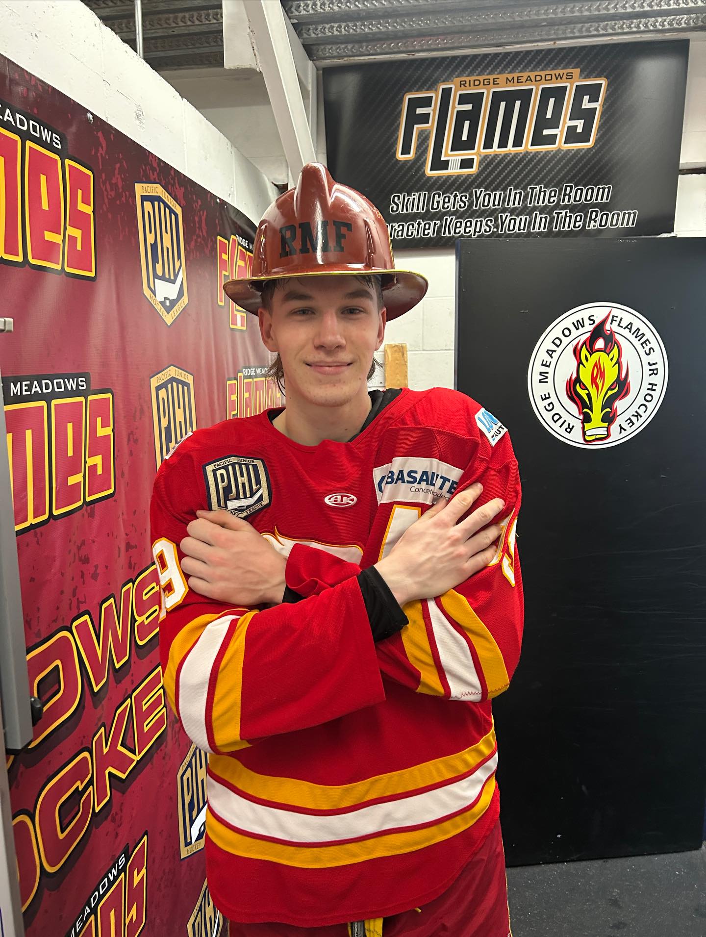 5-2 W @ The Cam!

Sam Allen with 🚨 + 🍎 and the Hard Hat!

Next up is game 3 vs Delta - tomorrow in Delta!

🔥🔥🔥🔥