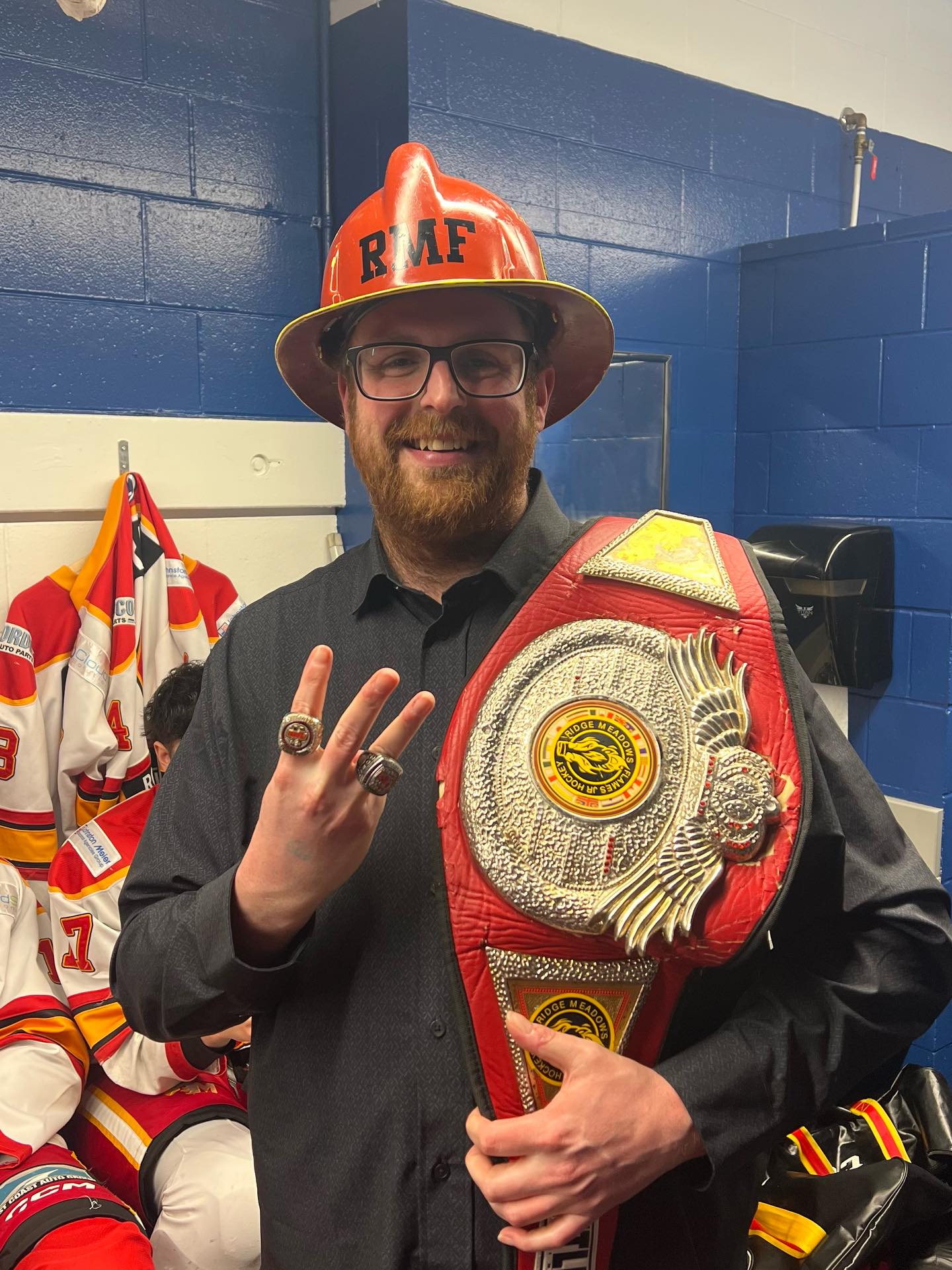 4-3 W @ The Lodge!

Double hardware tonight - the fellas awarded GM Beaner with the Hard Hat, and the Champ of the Game Belt!

#TheArchitect 

The first 3-peat in 41 years! 

3-Peat or Bust Achieved!

DYNASTY!

🔥🔥🔥
